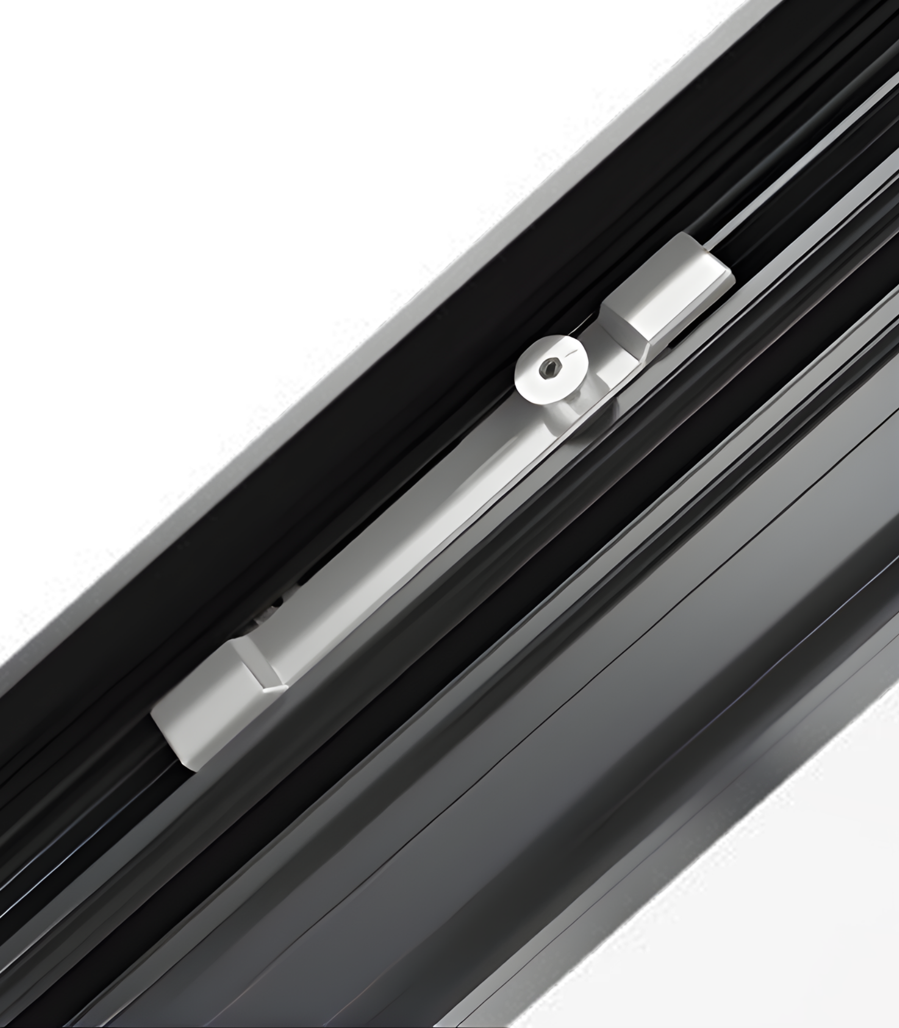 VLX 80 Awning Window in Los Angeles, CA | Hale Windows Los Angeles - detail 4